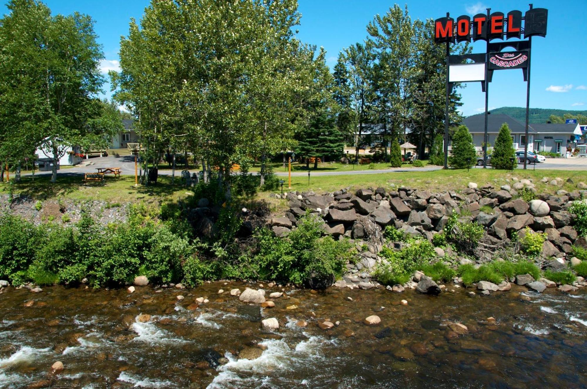 Motel Des Cascades Baie-Saint-Paul Buitenkant foto