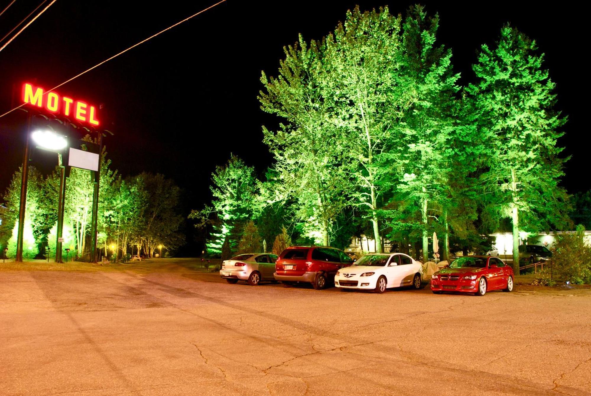 Motel Des Cascades Baie-Saint-Paul Buitenkant foto