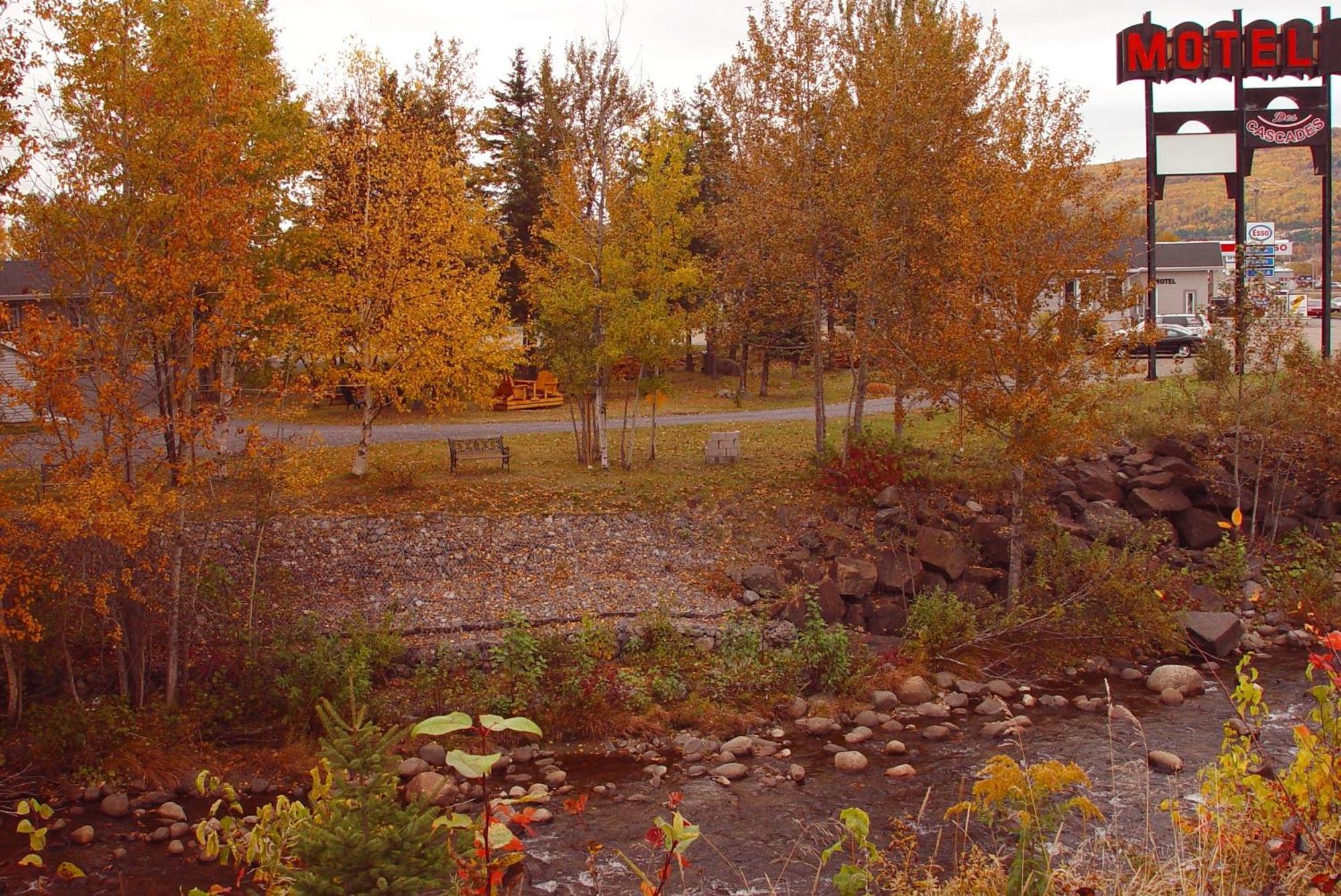 Motel Des Cascades Baie-Saint-Paul Buitenkant foto