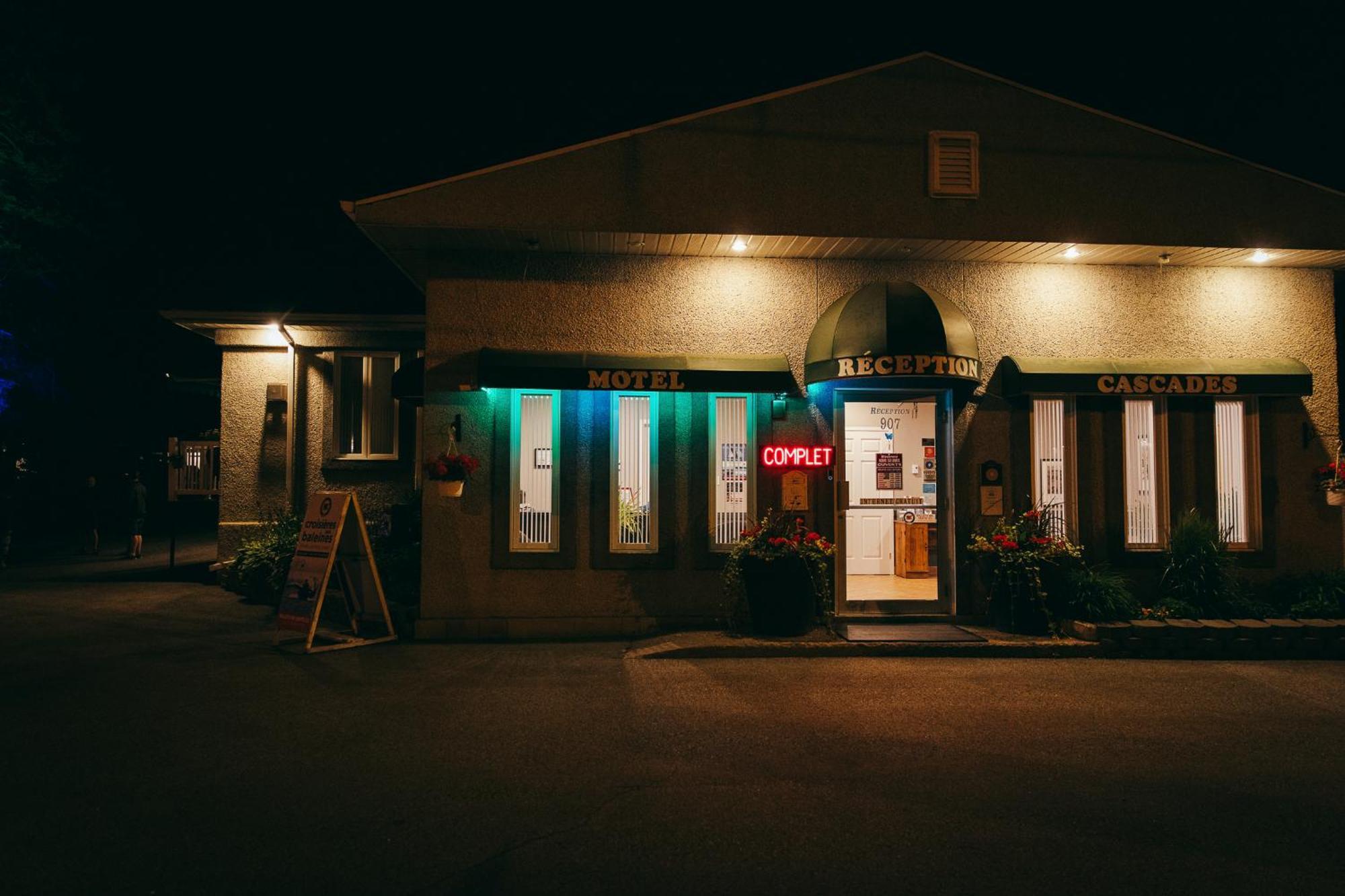 Motel Des Cascades Baie-Saint-Paul Buitenkant foto