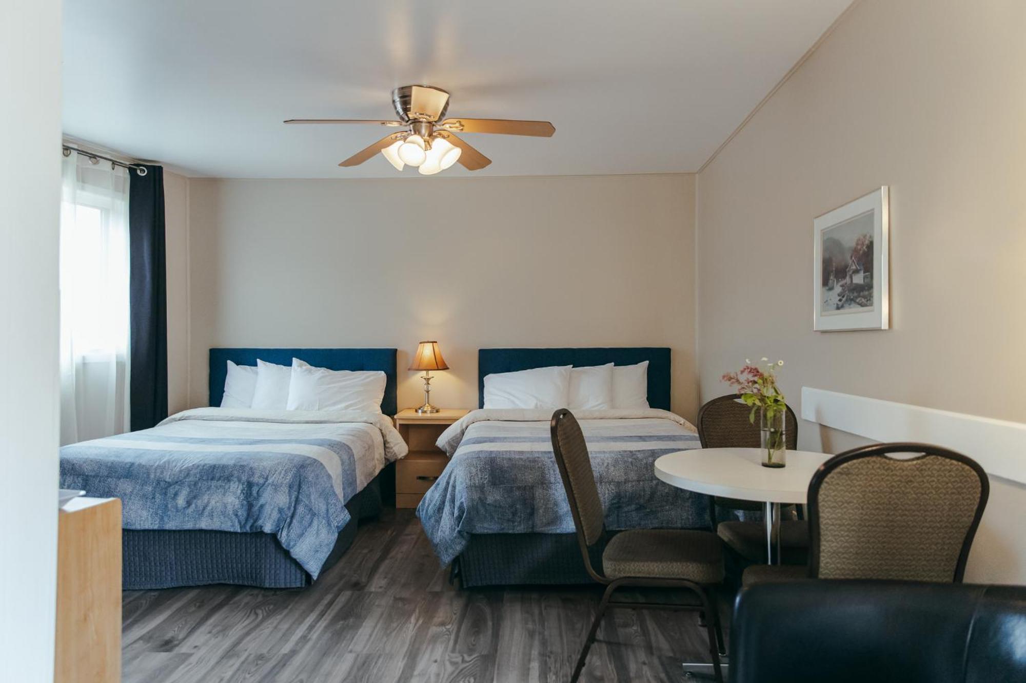 Motel Des Cascades Baie-Saint-Paul Buitenkant foto
